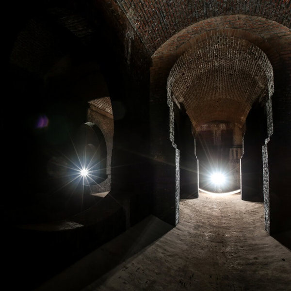 Image /media/0ehl2yxn/vodojemy_inside_jan_caga_19.jpg