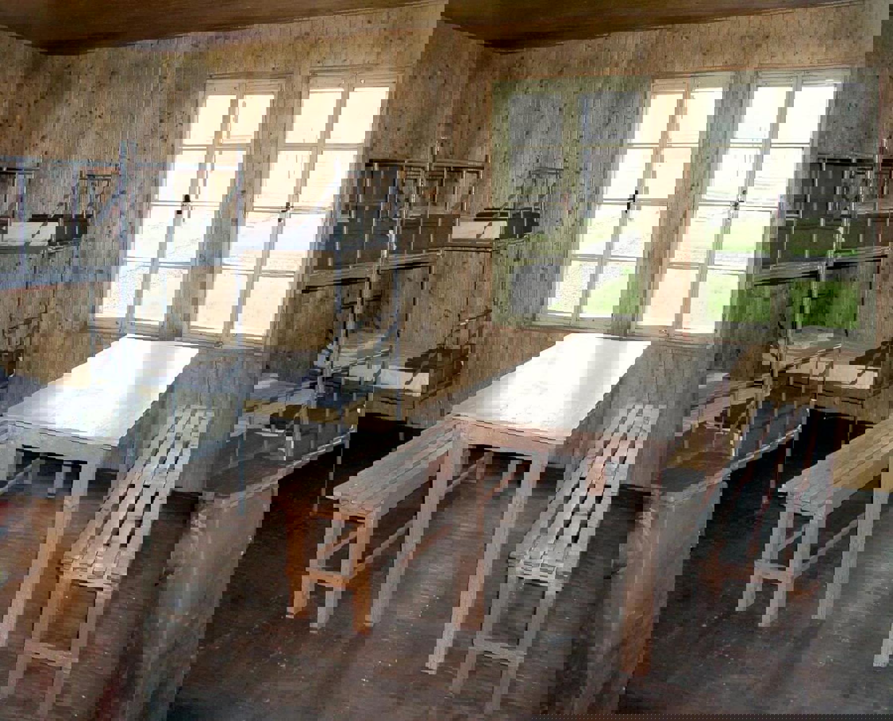 Obrázek /media/2umd25kl/18_-_pamatnik_vojna_lesetice_-_z_interierove_expozice.jpg