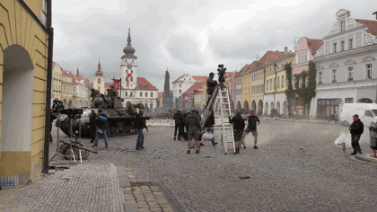 Image /media/3jajtyph/jojo_rabbit_jan_adler_czech_anglo_production_8-1.png