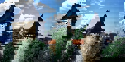 Obrázek /media/4qbd1aqn/helfstyn_-_hrad_800x396.jpg