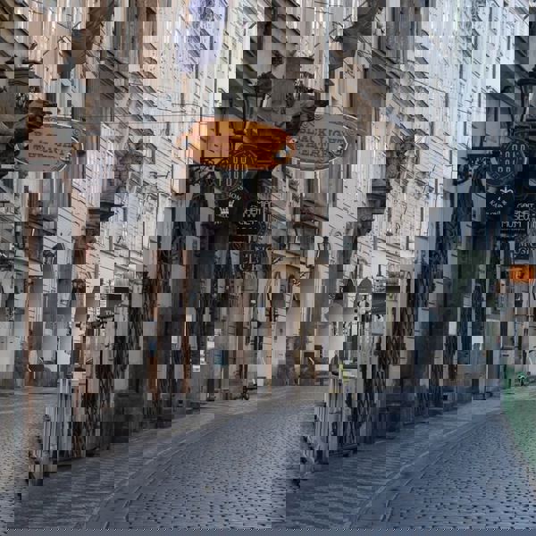 Obrázek /media/5bzktunf/prague_streets_78.jpg