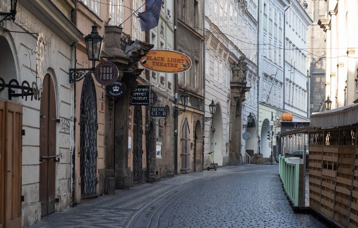 Image /media/5bzktunf/prague_streets_78.jpg