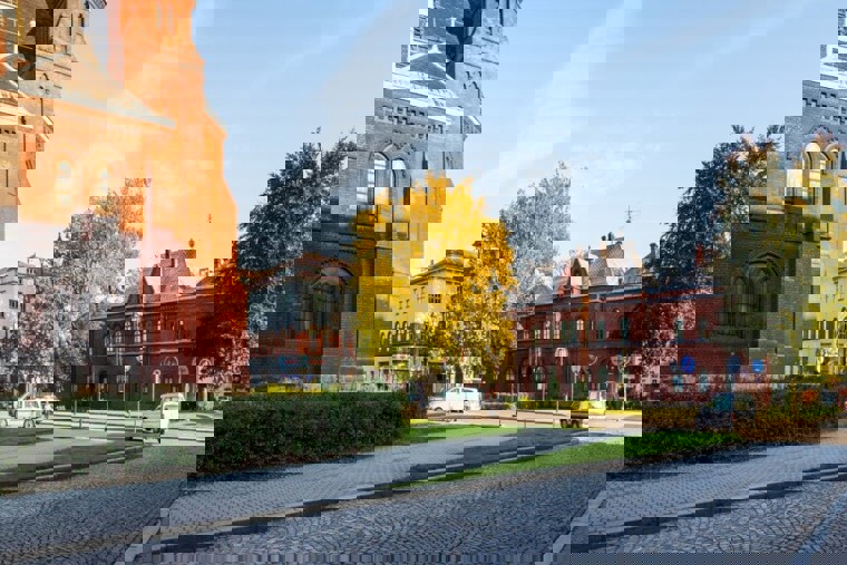 Obrázek /media/aihb4qhn/ostrava_vitkovice_rotschildova_kolonie_032_daniel_suhay_29.jpg