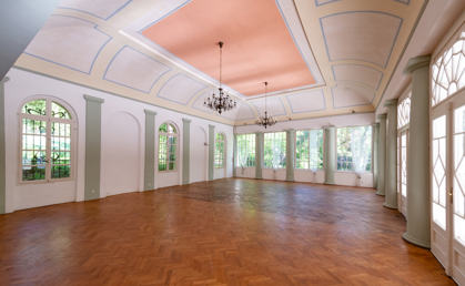 Obrázek /media/ajtedqnn/postovni_dvur_karlovy_vary_cfc-1.jpg