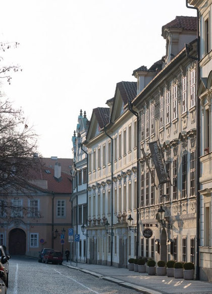 Obrázek /media/cmrk2uzn/prague_streets_36.jpg