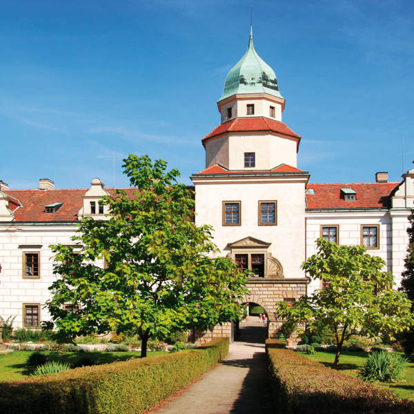 Image /media/ekderg2b/zámek-častolovice-jaroslav-kocourek.jpg