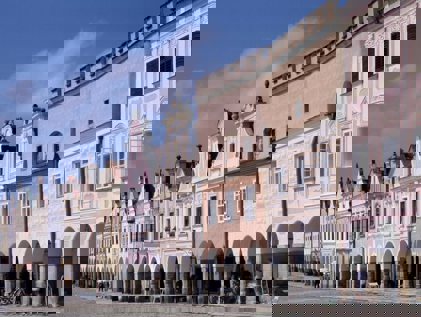 Image /media/fiycsb4v/telc_-_namesti_-_domy_800x603.jpg