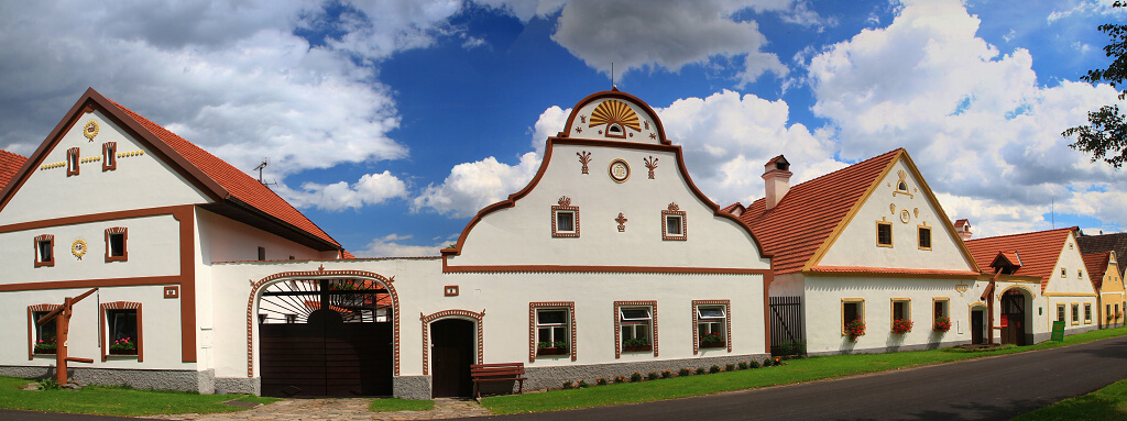 Obrázek /media/gikkcglm/holasovice.jpg