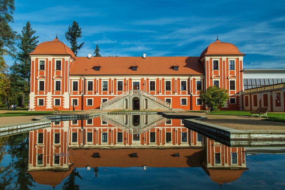 Ilustrační obrázek článku 'Featured location: Ostrov nad Ohri – from Grand Baroque to Socialist Realism'