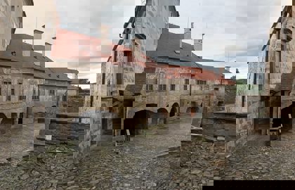 Obrázek /media/irxevylz/hrad_ledec_nad_sazavou_l_3__kopie.jpg