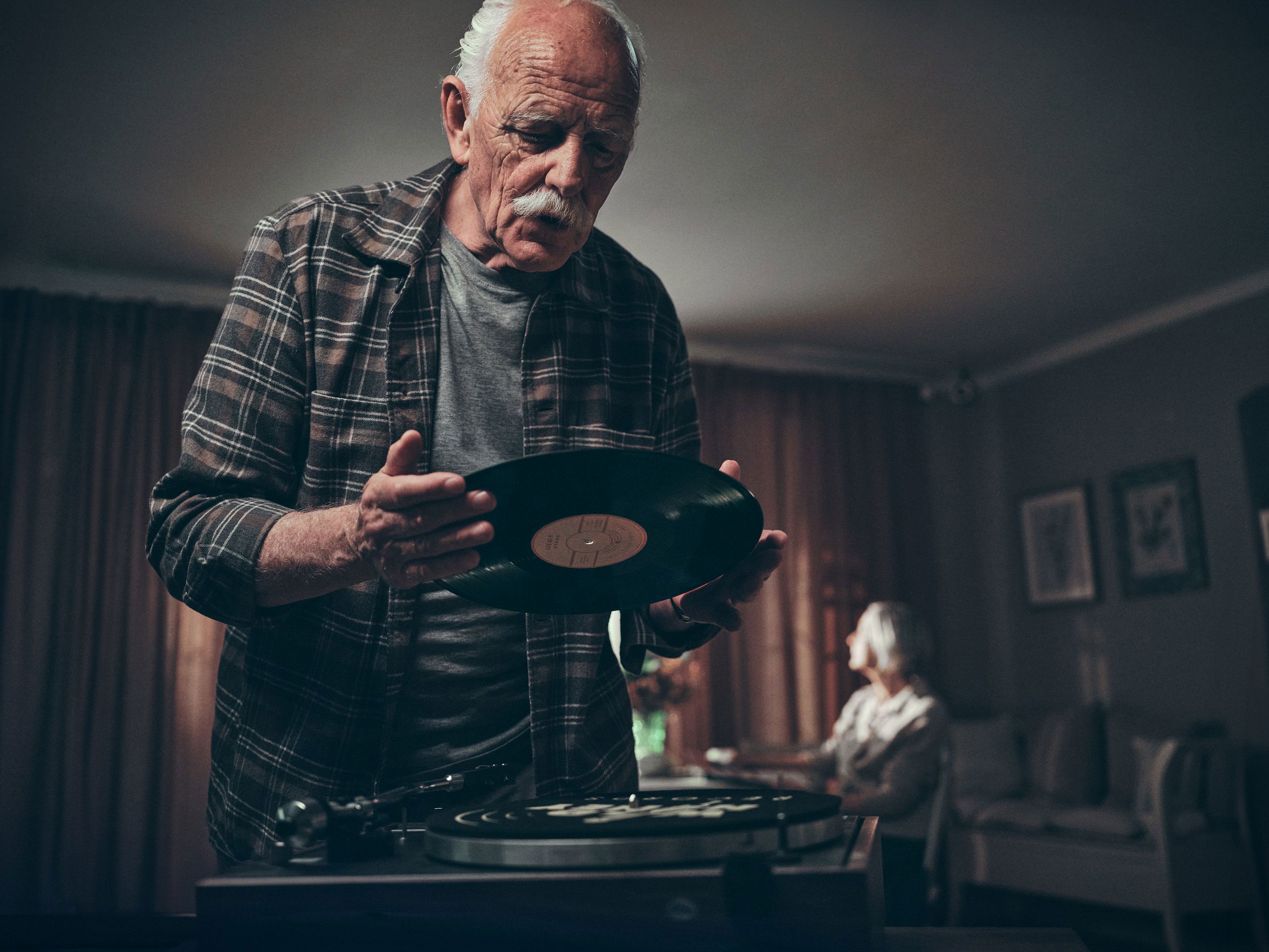 Image /media/kw2jb3zu/imfinzi-astrazeneca-elderly-man-vinyl-advertising-gabriel-matula.jpg