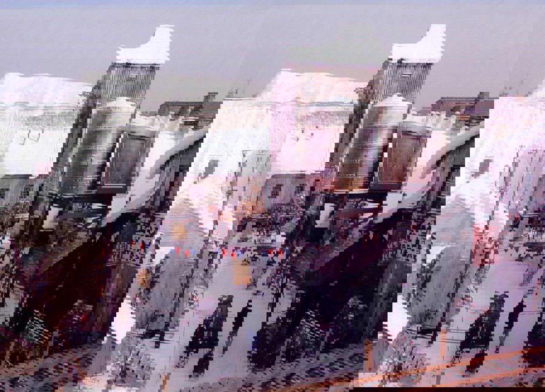 Image /media/larbjswo/alien_vs_2.jpg