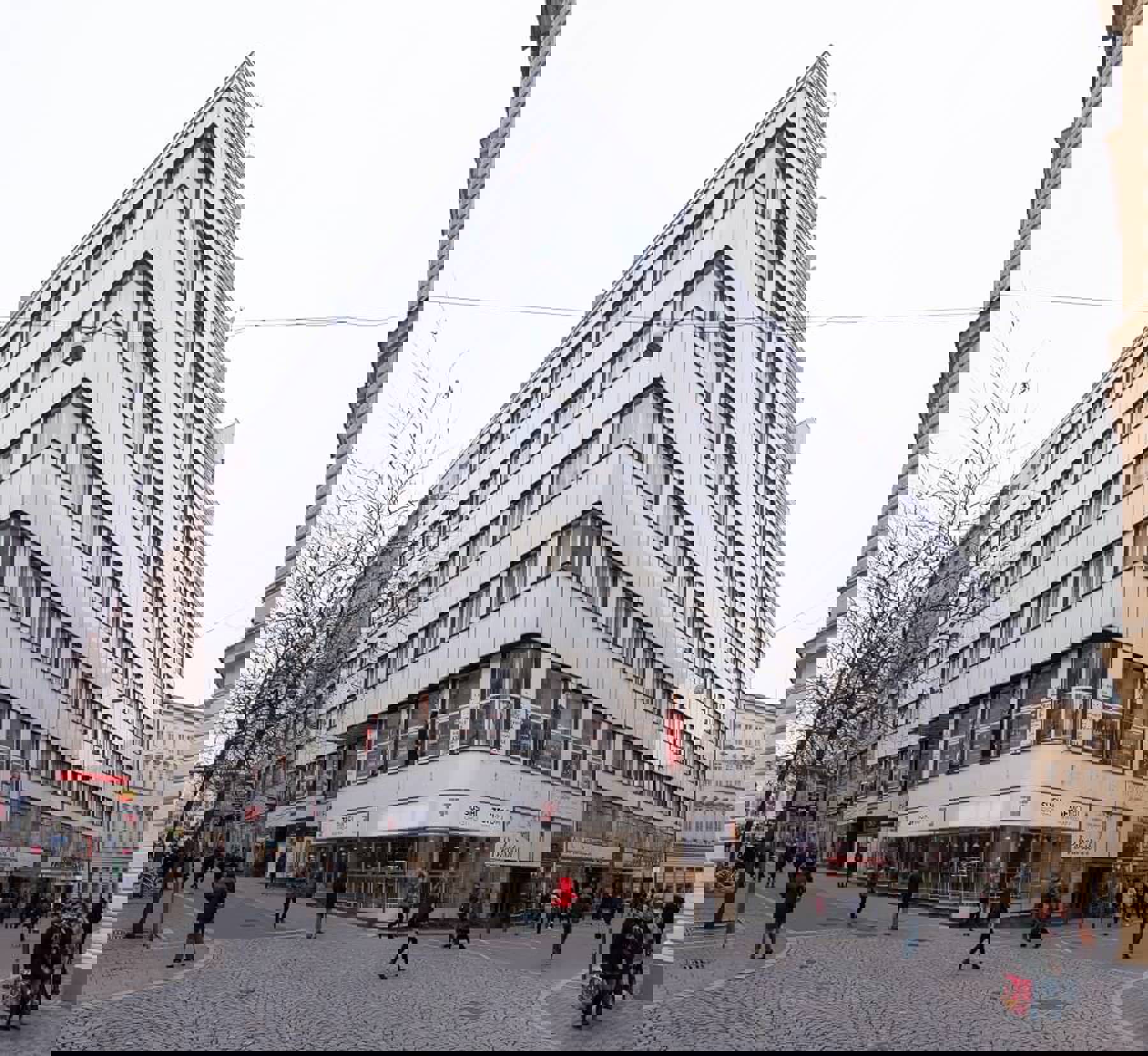 Image /media/llmphc5u/palac_alfa.jpg