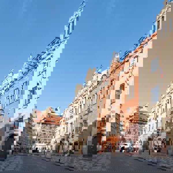 Image /media/lr0nfdhh/prague-streets-105.jpg