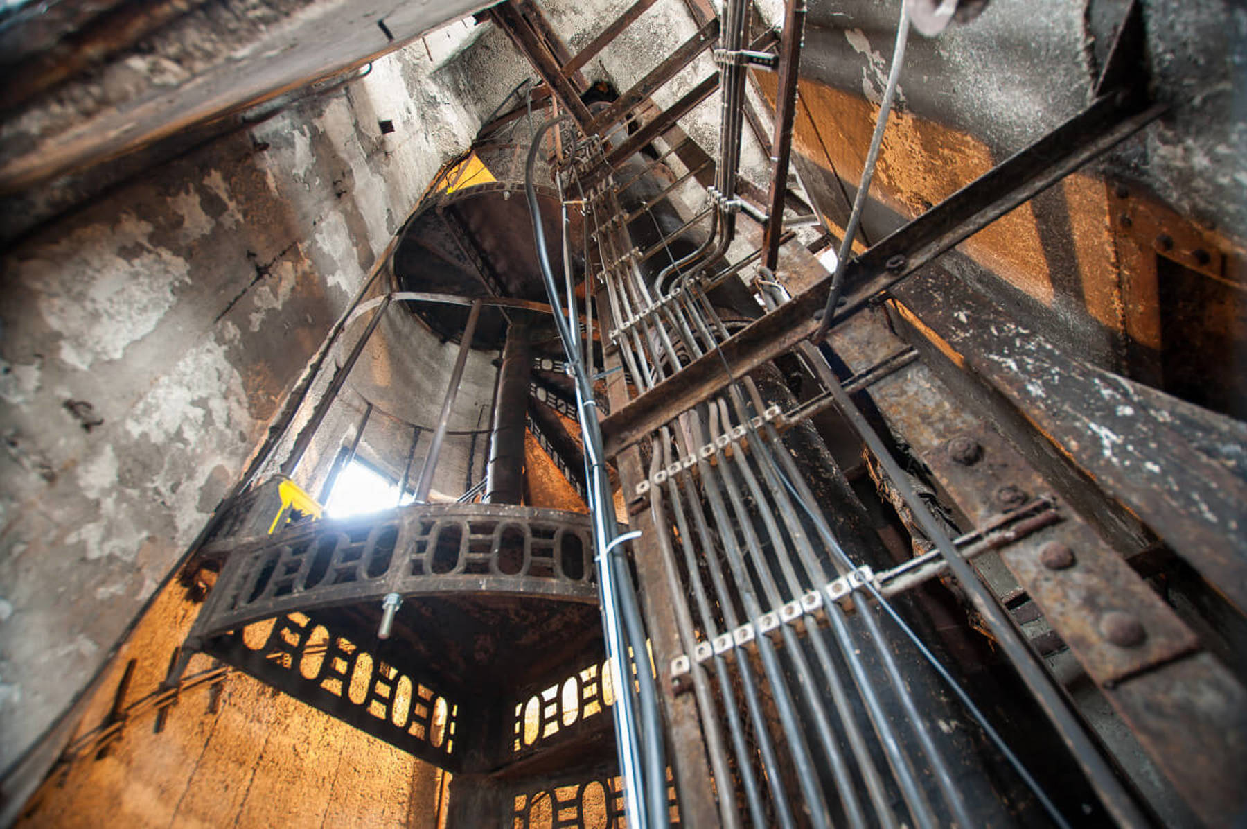 Obrázek /media/lrufqnu2/zauhlovacka_-_avantgart_z_s_schodiste_2.jpg