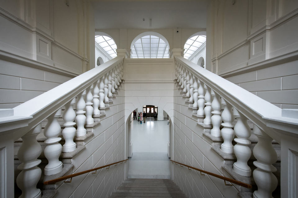 Ilustrační obrázek článku 'Chateaus, An Observatory, An Industrial Museum, and the Cottage of Max Švabinský:  A Location Tour Showcases the Diversity of the Pardubice Region'