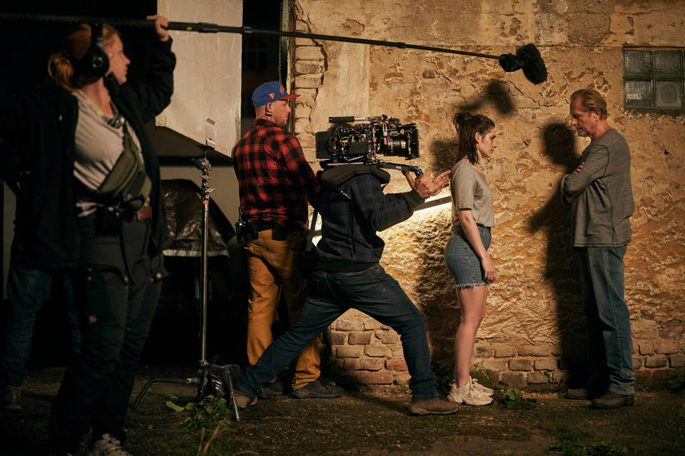 Ilustrační obrázek článku 'Czech government and stakeholders agree to increase funding of production incentives with new levy on streamers'