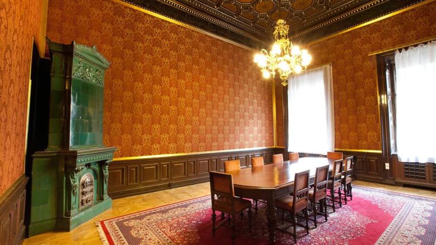 Ilustrační obrázek článku 'Schebek Palace'