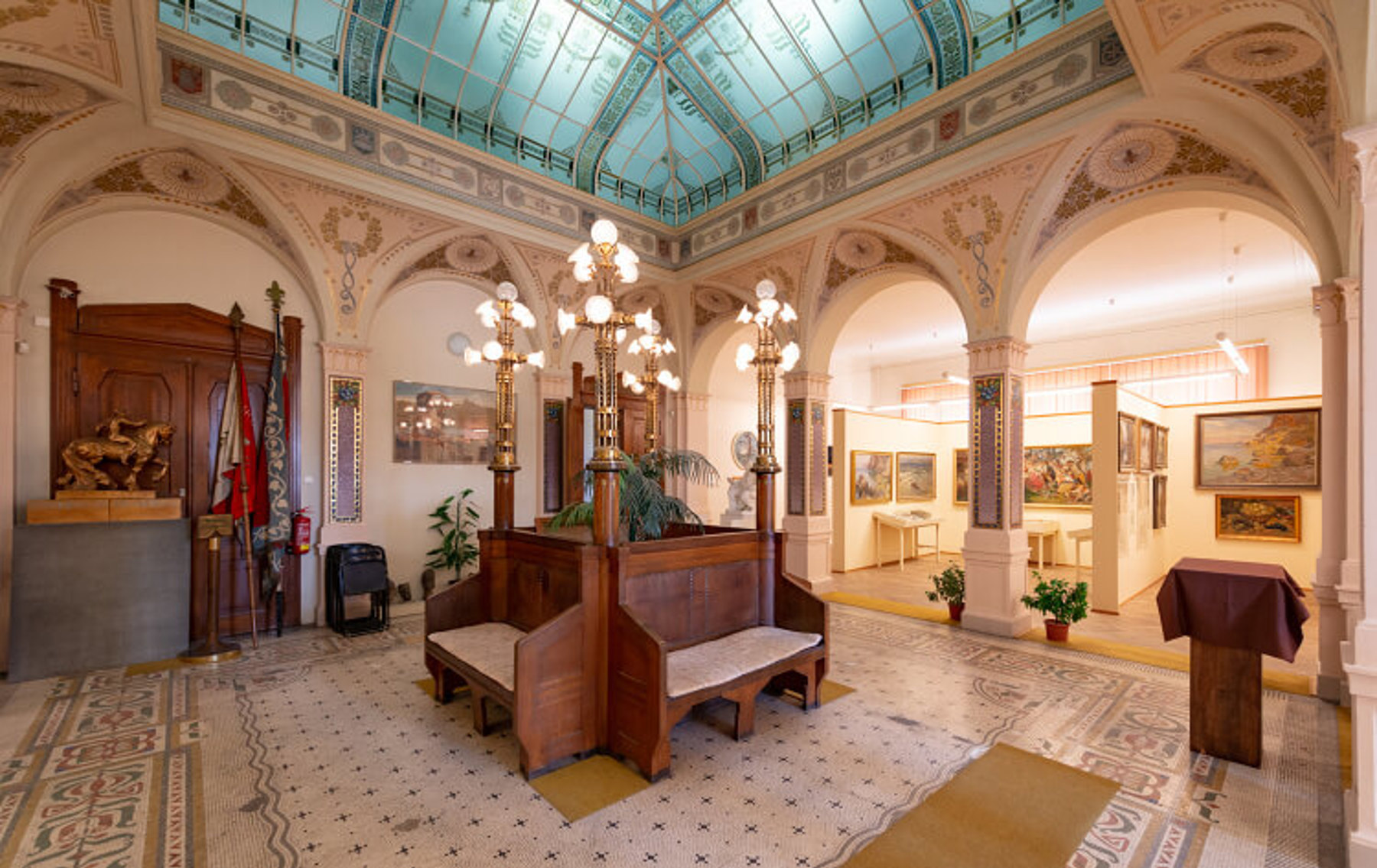 Obrázek /media/mvqh2kcy/n_bydzov_sporitelna_4.jpg