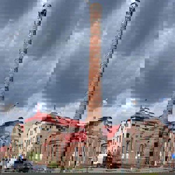 Image /media/ncbphtqe/1_muzeum_-_predni_a_bocni_strana1.jpg