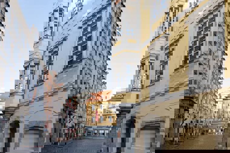 Image /media/ohshalny/prague_streets_102.jpg