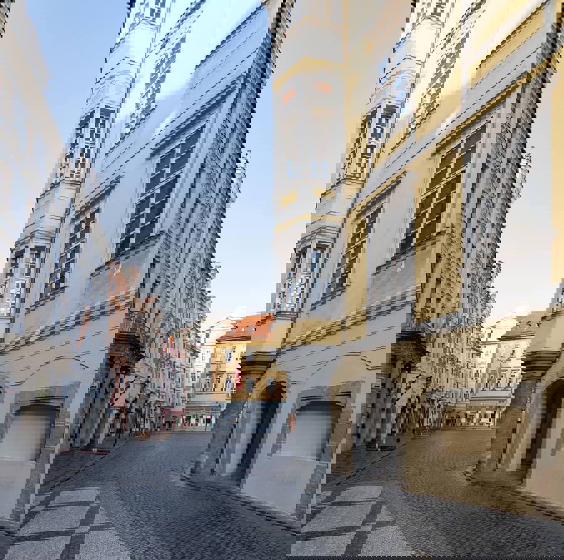 Image /media/ohshalny/prague_streets_102.jpg