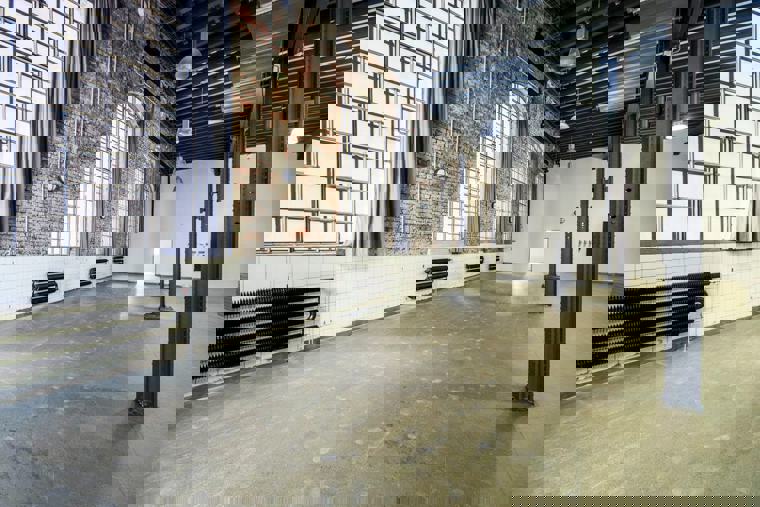 Image /media/oiffk4p2/02stare_koupelny_brick_house_hudebni_klub_-_jiri_zerzon.jpg