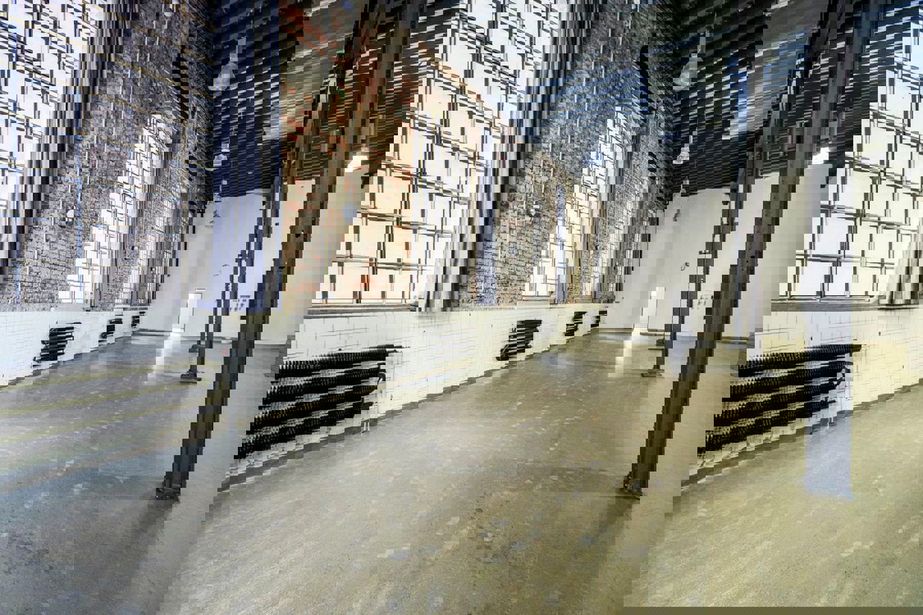 Obrázek /media/oiffk4p2/02stare_koupelny_brick_house_hudebni_klub_-_jiri_zerzon.jpg