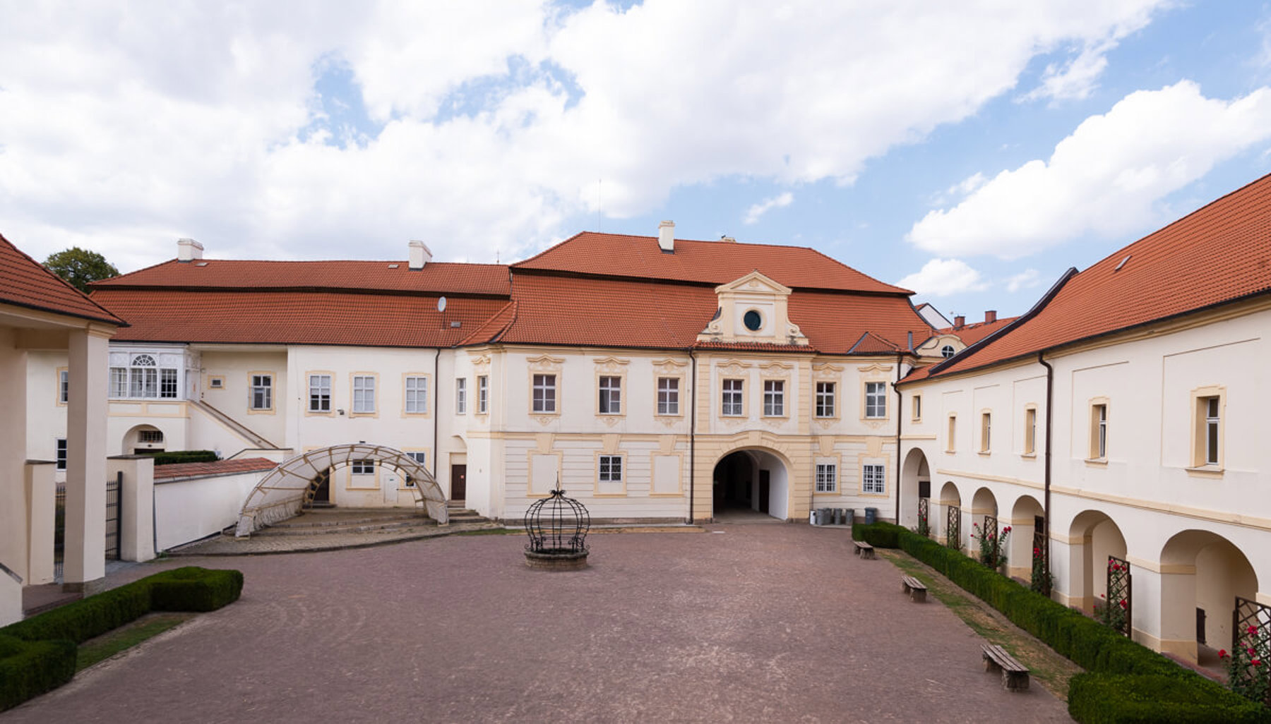 Image /media/psjbqpby/zámek-chrast_archiv-dsvč-10.jpg