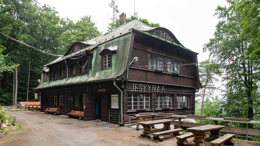 Ilustrační obrázek článku 'Jeskyňka Cottage'