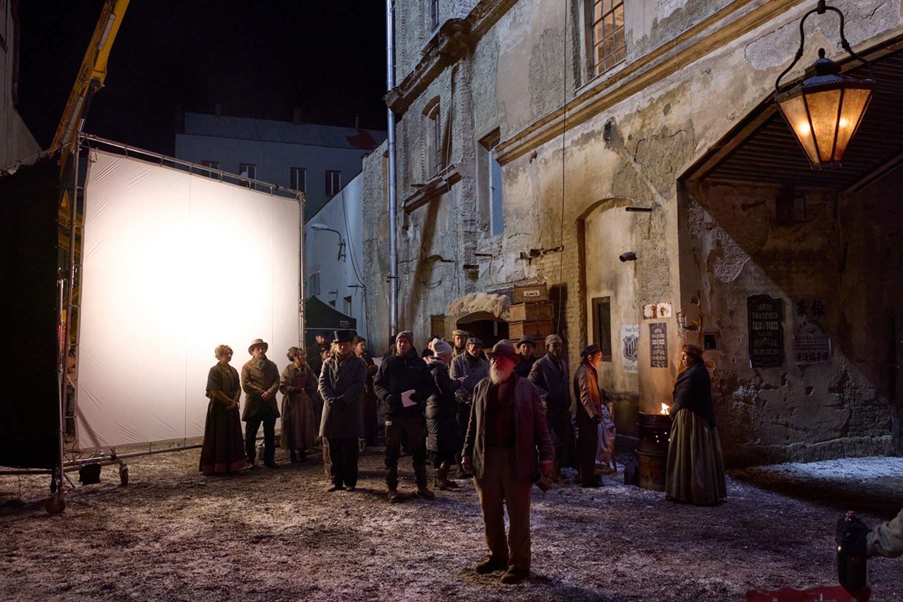 Image /media/qsehlmgo/small_ageofinnocence_pr_251114_cb_00011_chris-baker_netflix.jpg