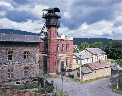 Obrázek /media/qwshkx2f/pribram_-_hornicke_muzeum_-_exterier_500x395.jpg