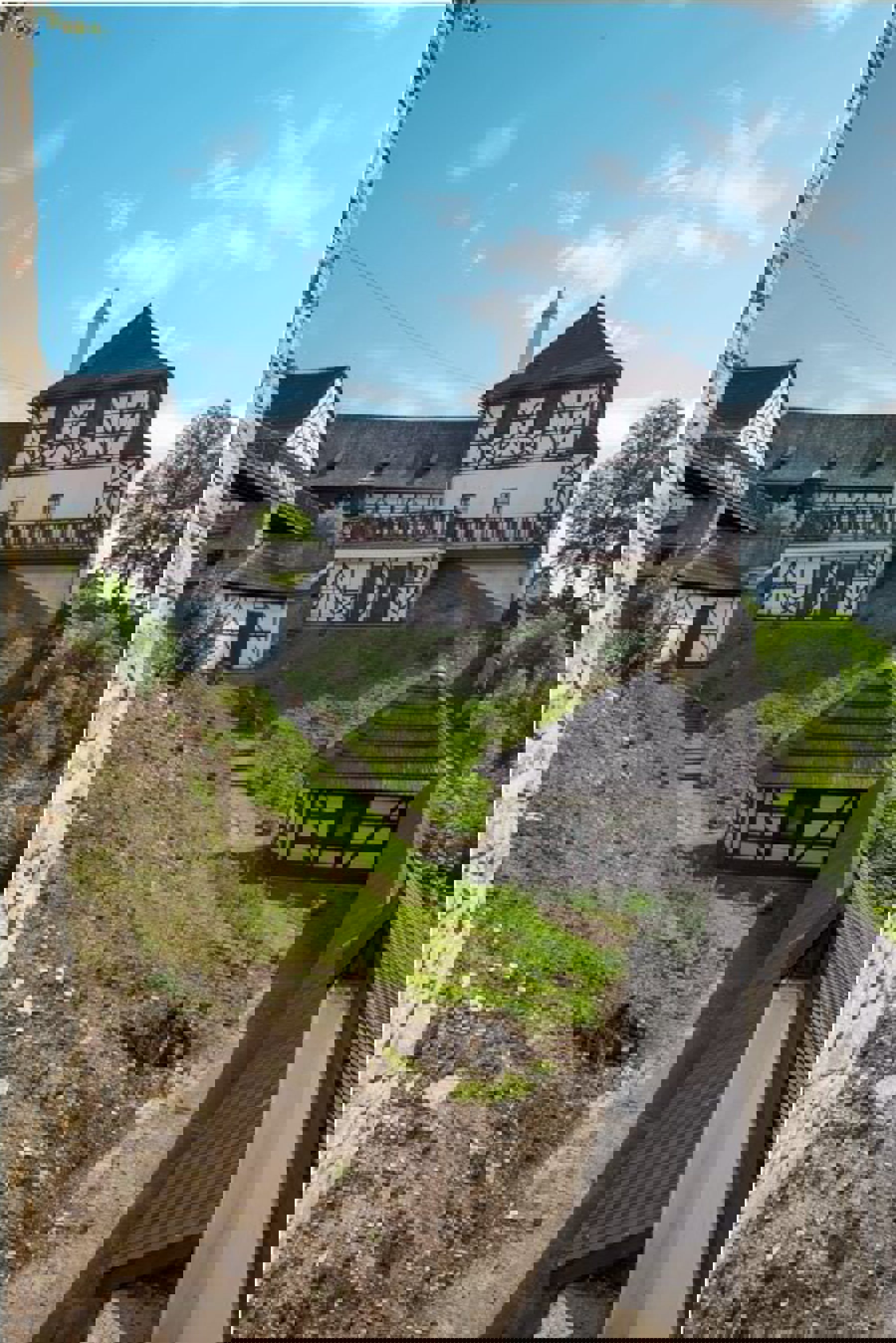 Obrázek /media/rammx5ua/pohled_z_parkanu_na_celednik.jpg