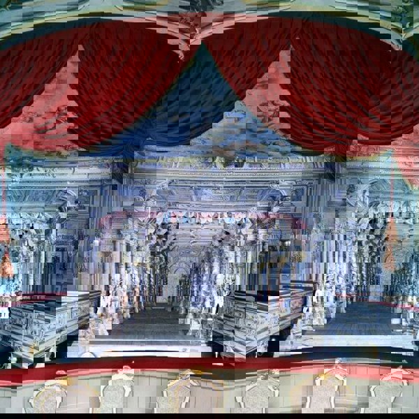 Obrázek /media/rlsiqjmk/cesky_krumlov_-_barokni_zamecke_divadlo_800x542.jpg