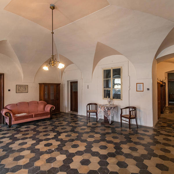 Obrázek /media/rrhmh42h/zamek_patek_thasl7.jpg