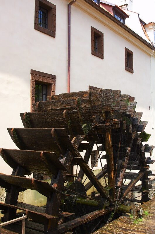 Obrázek /media/ruhp2wun/praha__-_kampa_mlynske_kolo_530x800.jpg
