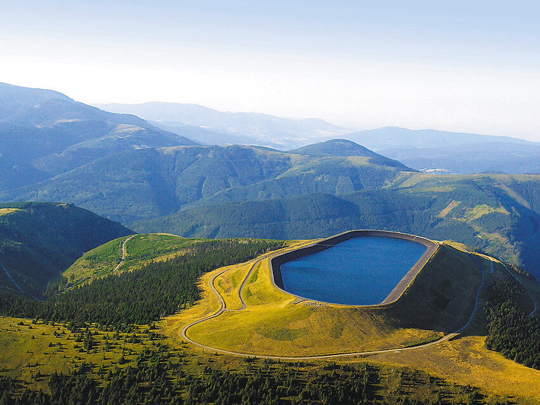 Obrázek /media/ruyb0jmq/pve_dkouhe_strane.jpg