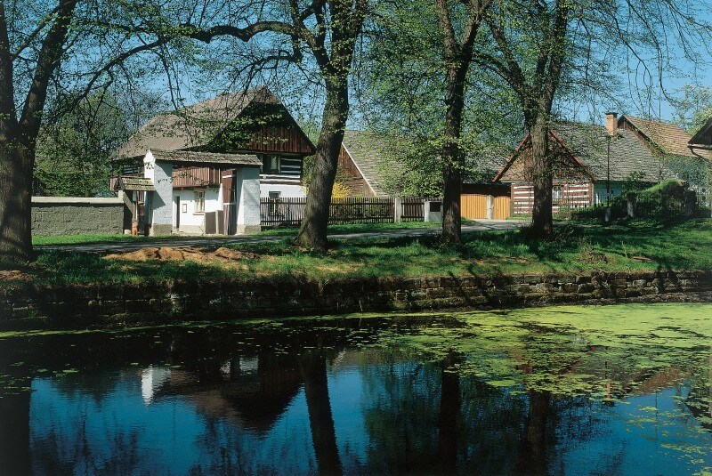 Obrázek /media/tbbhwjzb/cesky_raj_-_vesec_u_sobotky_800x535.jpg