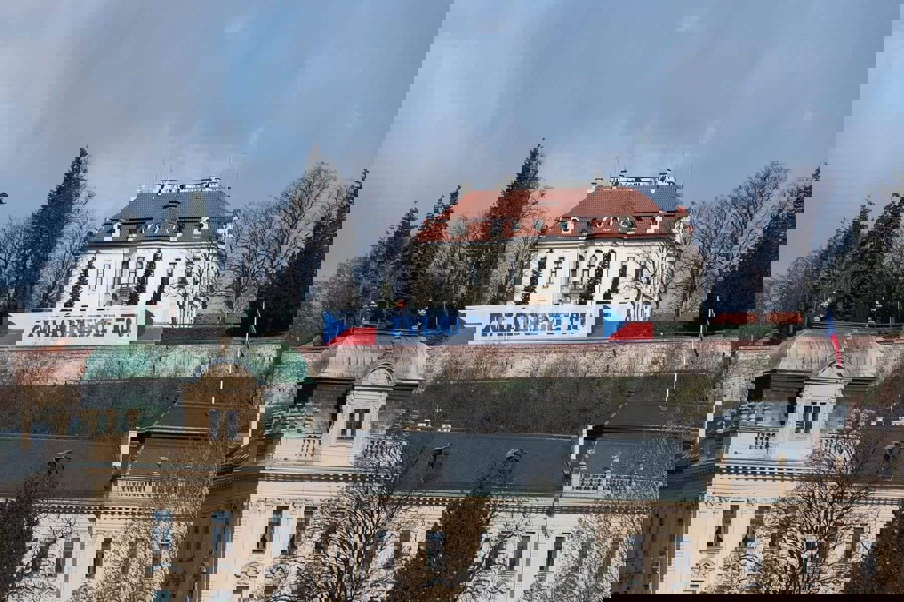 Image /media/tc3hcc2b/prague_streets_175.jpg