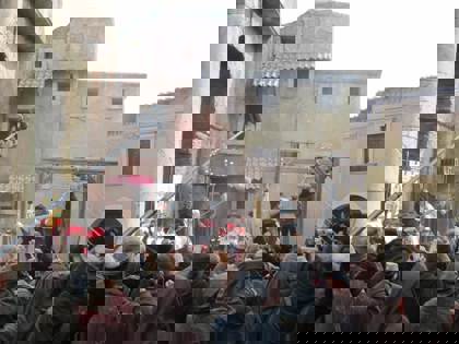Obrázek /media/toabzo5v/eps2_s9_3_-_barrandov_studios_backlot-campo_dei_fiori_-_lr.jpg