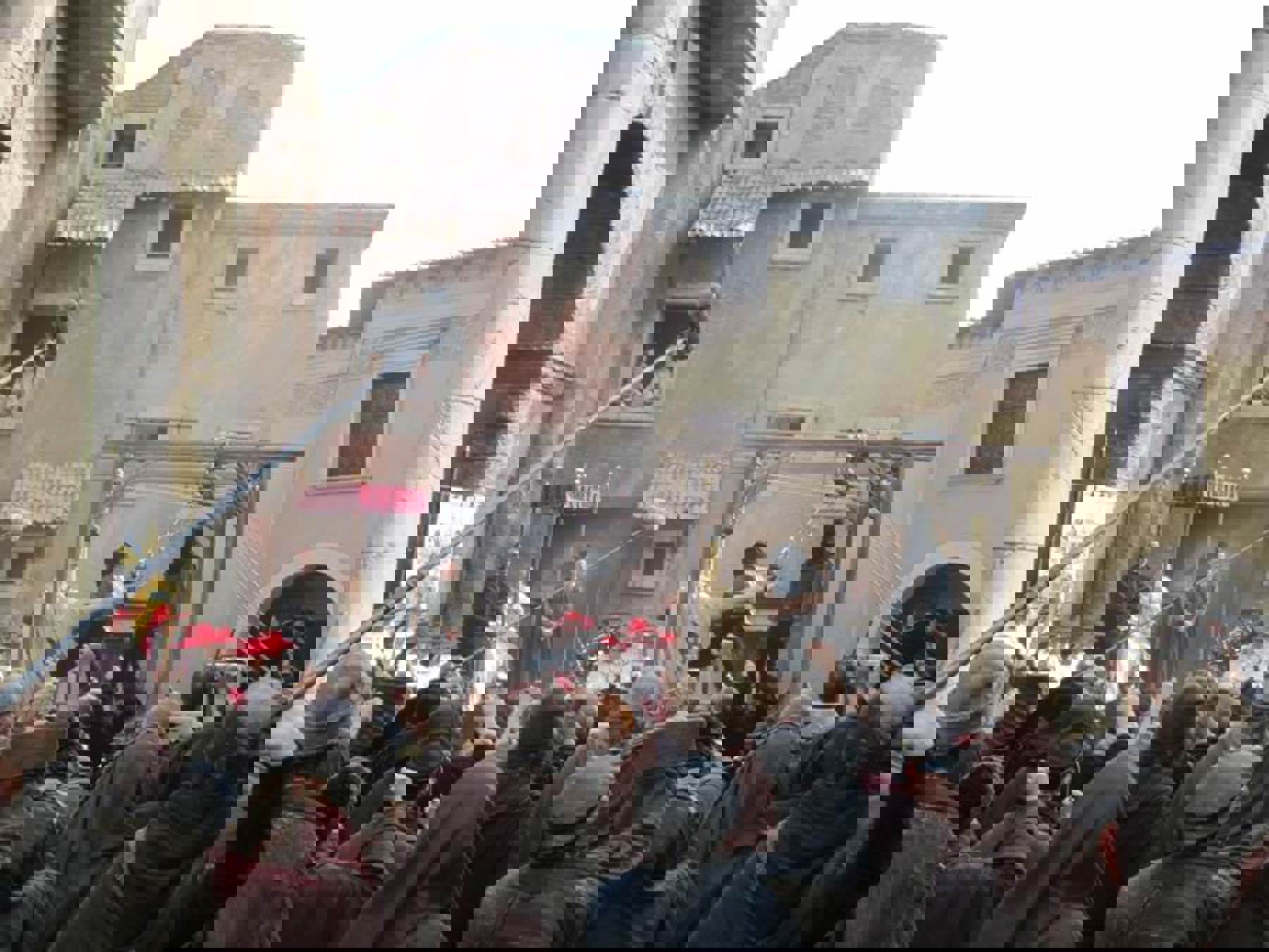 Image /media/toabzo5v/eps2_s9_3_-_barrandov_studios_backlot-campo_dei_fiori_-_lr.jpg