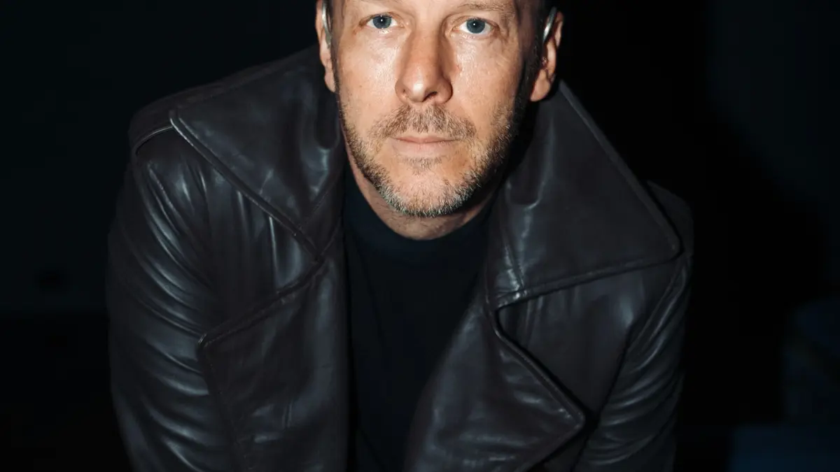 Image /media/ultl2kmz/contact-portrait.jpg