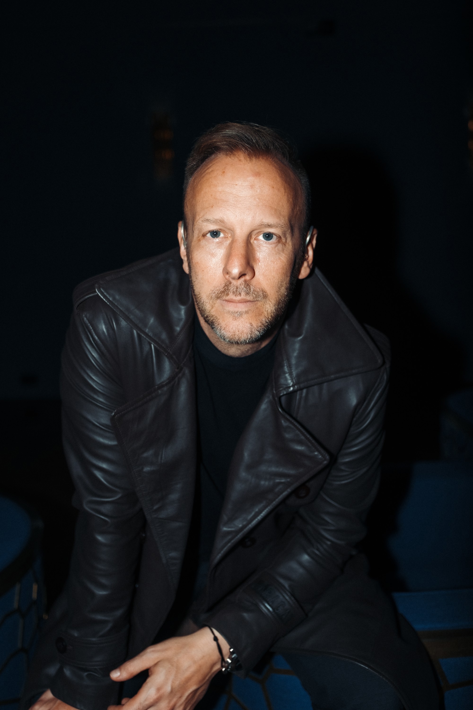 Image /media/ultl2kmz/contact-portrait.jpg
