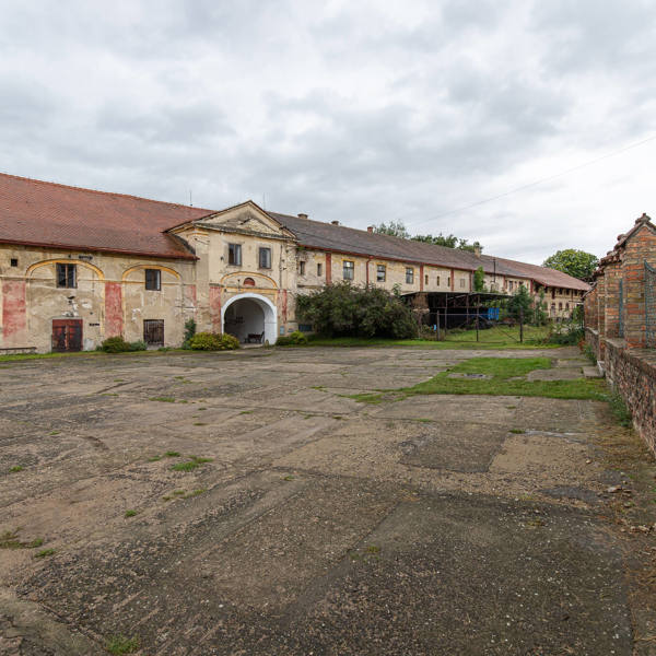 Obrázek /media/urfptljp/zamek_patek_thasl6.jpg