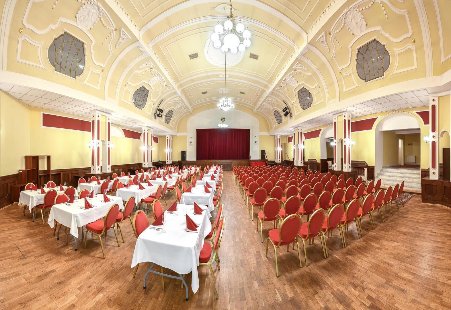 Obrázek /media/wcmi0wul/hotel-continental-marienbad-theatre-meeting-room-02_archiv_filmove_kancelare_karlovarskeho_kraje.jpg