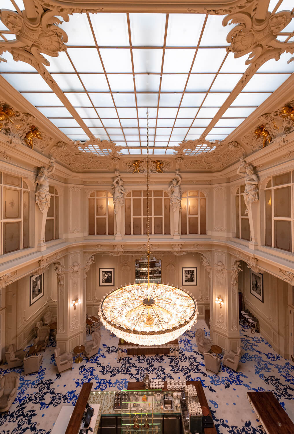 Obrázek /media/wmajz43x/grandhotel_pupp_1_cfc-1.jpg