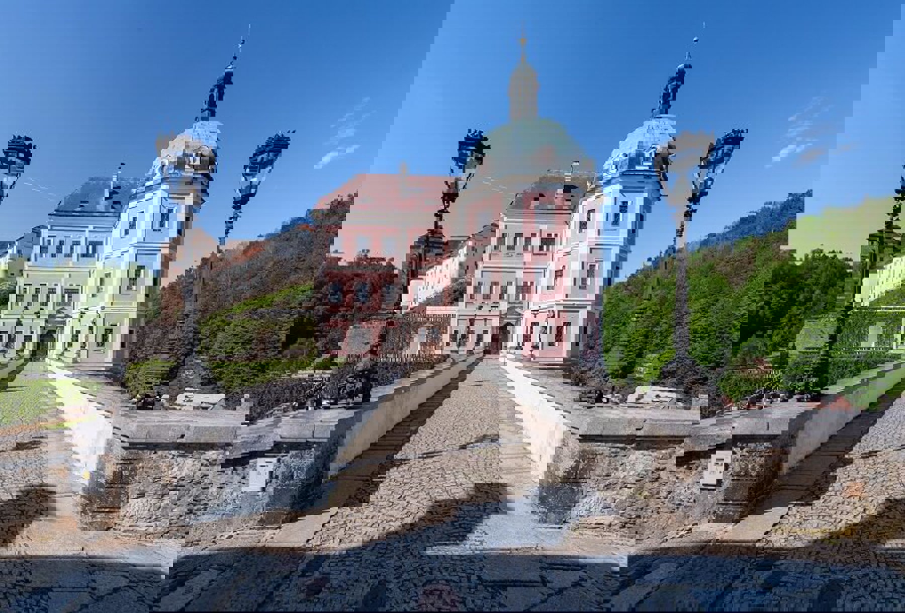 Obrázek /media/wqjokhpr/becov_1.jpg