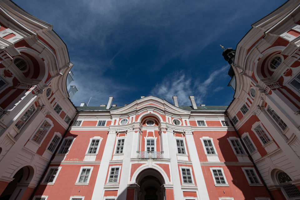 Ilustrační obrázek článku 'Od měděného dolu po secesní vilu. Location tour představila filmový potenciál Královéhradeckého kraje'