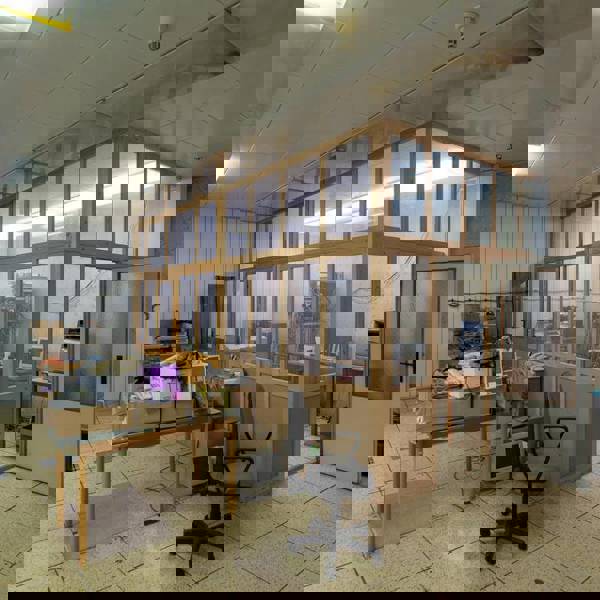 Image /media/y1ynovxb/zelezarny_hradek_nevyrobni_prostory_kancelare_viktor_macha_24.jpg