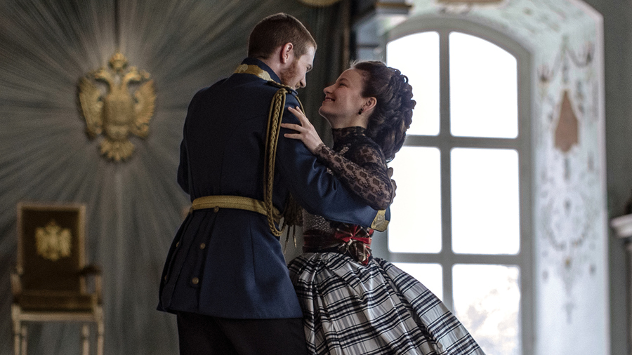 Film thumbnail 'The Empress (season 3)'